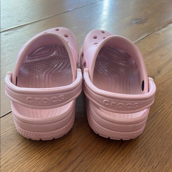 Women’s size 7 Pink Crocs - Picture 2 of 3